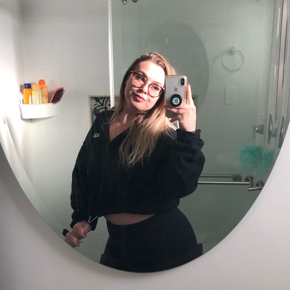 ✨ Payton ✨ - Picture 3 of 3